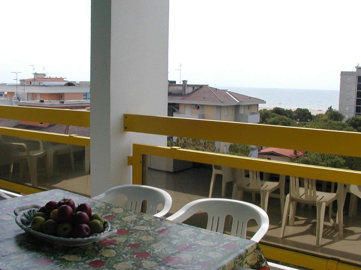 Complesso Solarium Lägenhet Bibione Exteriör bild