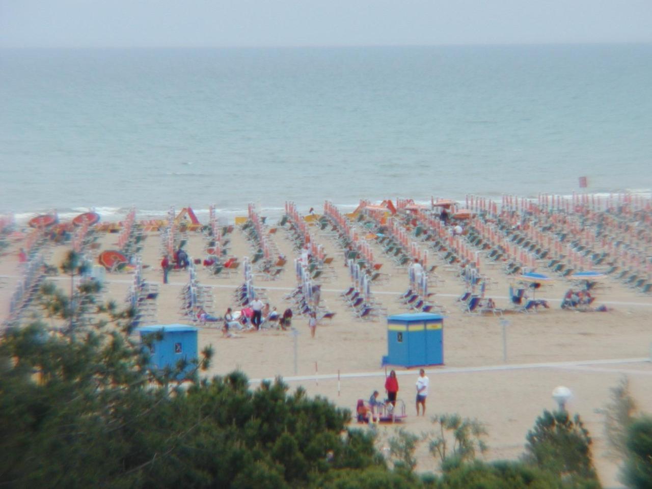 Complesso Solarium Lägenhet Bibione Exteriör bild