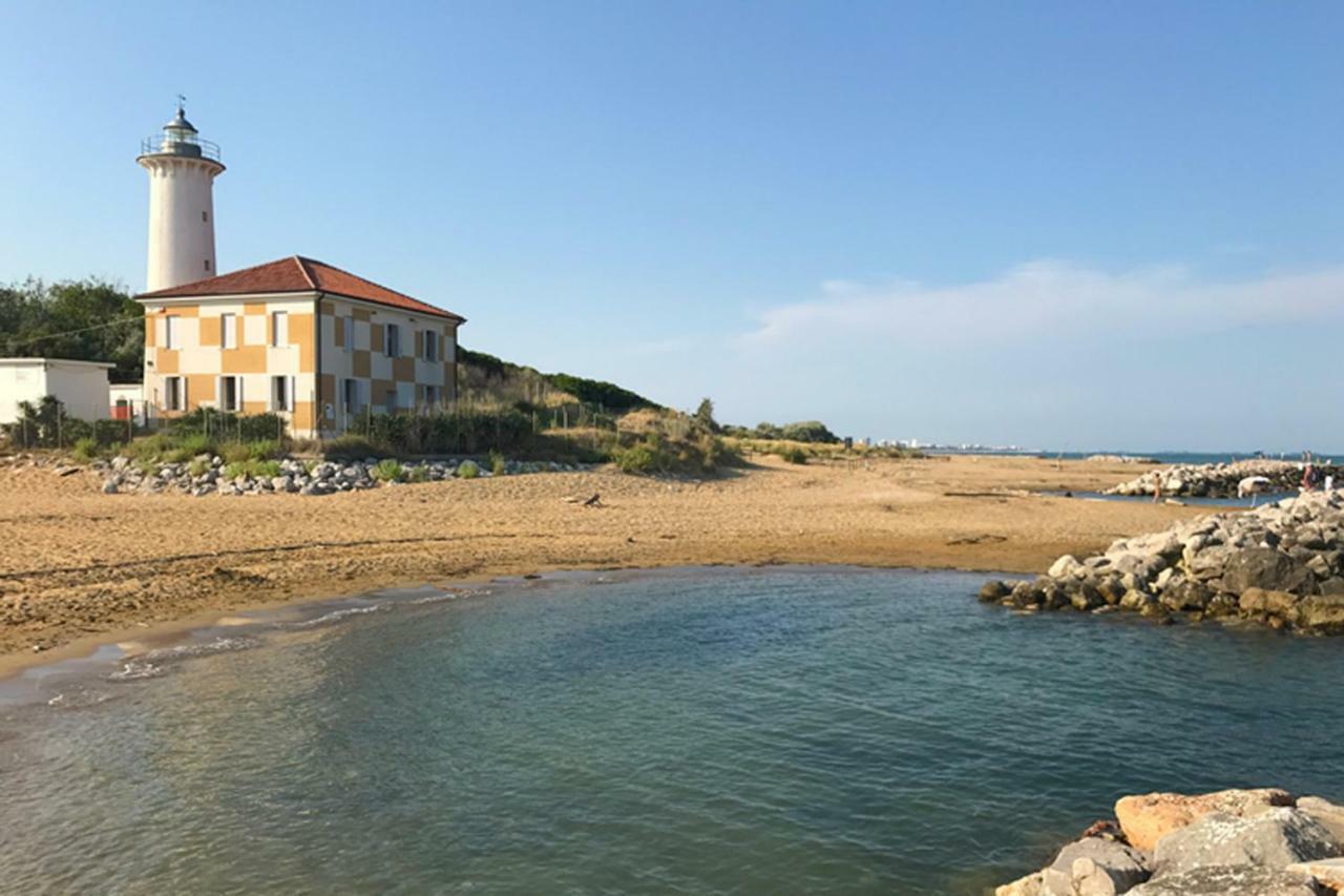 Complesso Solarium Lägenhet Bibione Exteriör bild